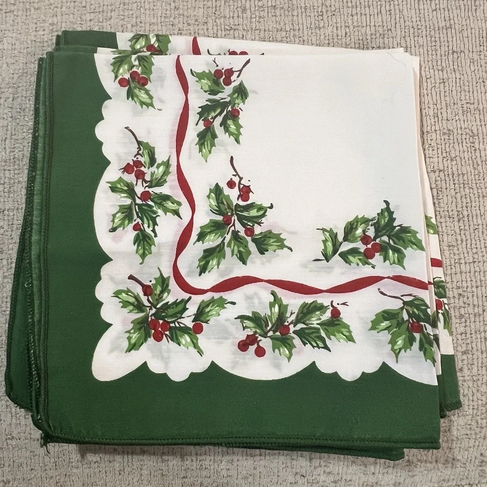 Christmas Plates Cups Napkins Lot Some Vintage Santa Holly Holiday‎ Party
